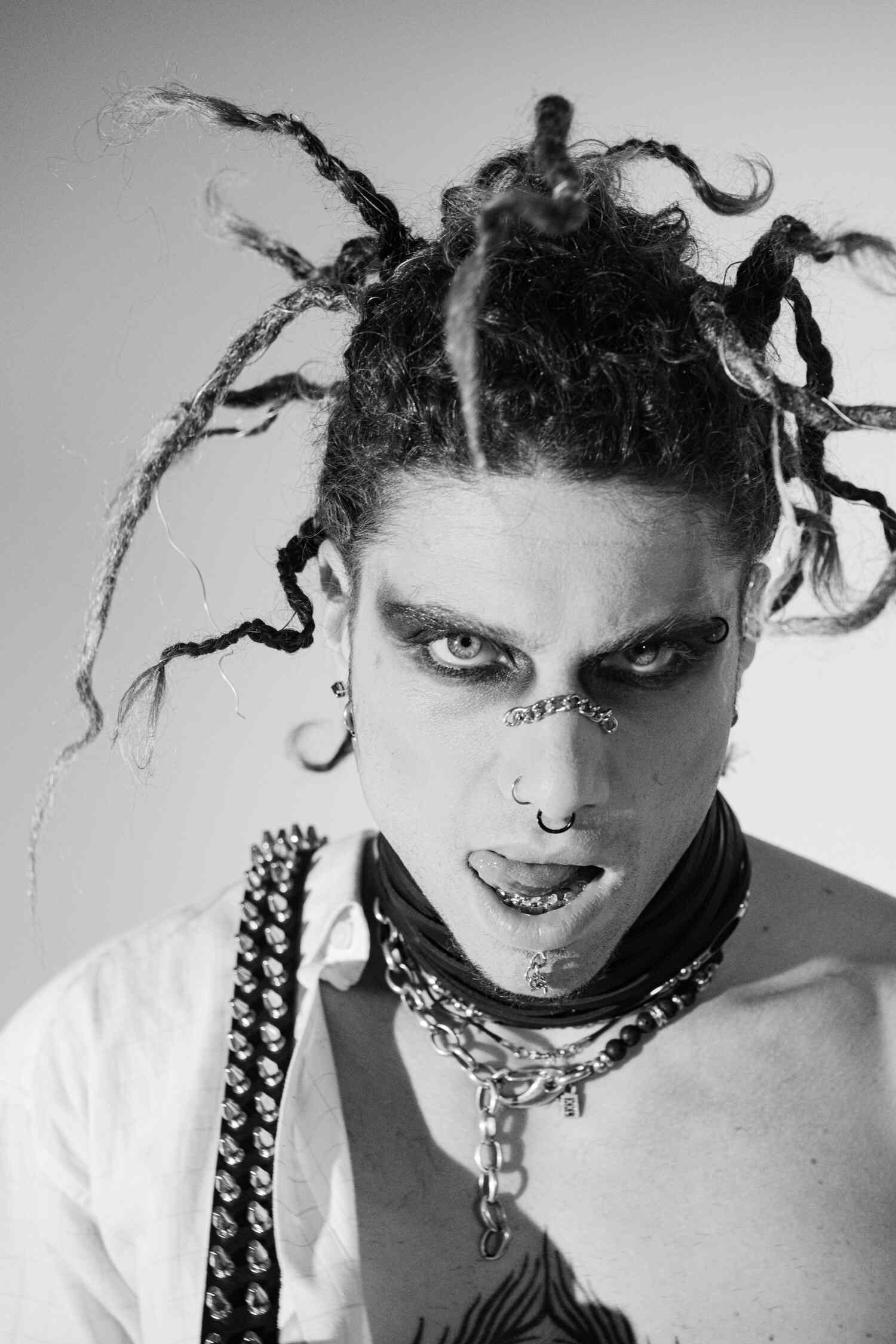 Lorenzo Raganzini and Paolo Ferrara by KEYI Studio with an interview by Grzegorz Bacinski