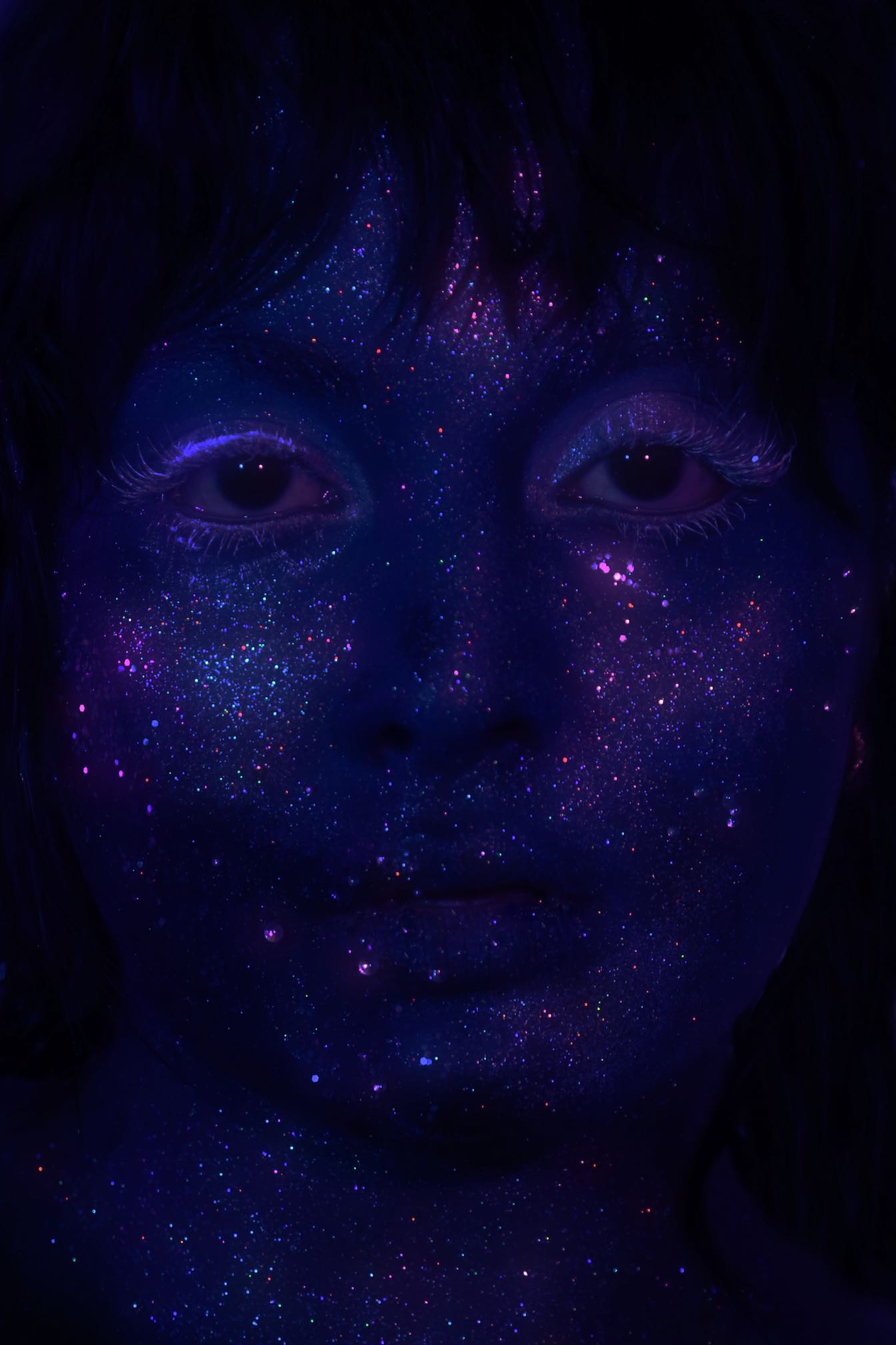 LUNA DORMANT art & beauty editorial by London based photographer Simran Kaur